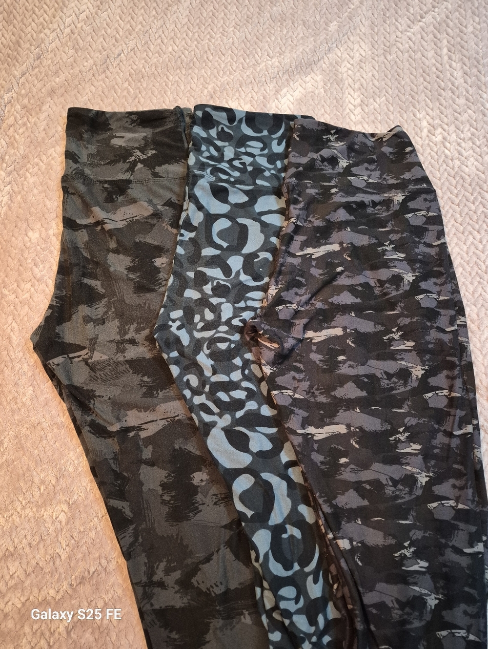 3-Pack Full Length Camo Leggings, Black, Blue & Gray, L/XL, EUC - Picture 3 of 13